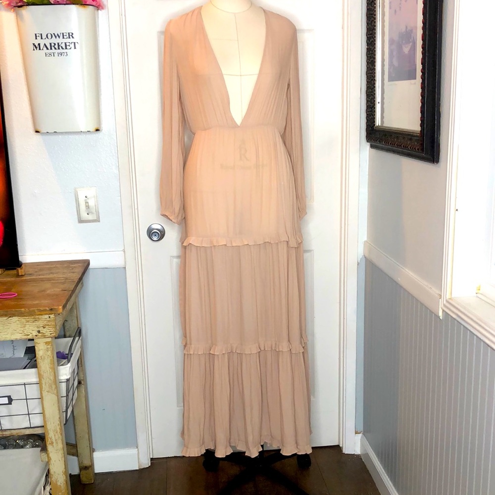 Low cut tiered empire waist maxi dress cream Sz6